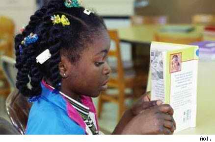 african-american-girl-reading-ic438