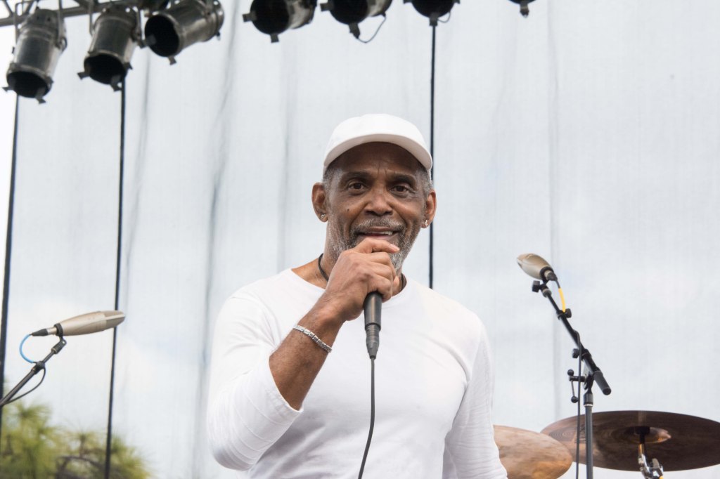 This image has an empty alt attribute; its file name is soul-crooner-frankie-beverly-proved-hes-still-got-it.jpg